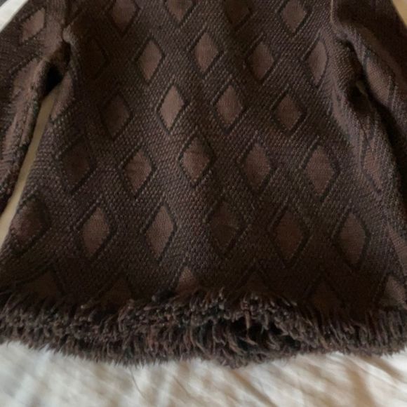 Vintage Sweater Reminiscent of Chanel! - Picture 7 of 16